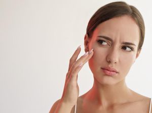 12 Cara Menghilangkan Bruntusan di Wajah dengan Bahan Alami 12 Cara Menghilangkan Bruntusan di Wajah dengan Bahan Alami