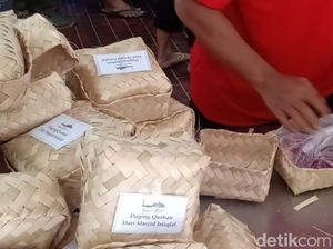 Daging Kurban di Istiqlal Dikemas Pakai Plastik Ramah Lingkungan