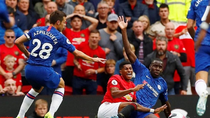 Manchester United mengalahkan Chelsea dengan skor 4-0 di partai pertama Liga Inggris yang berlangsung di Old Trafford, Minggu (11/8/2019) malam WIB.
