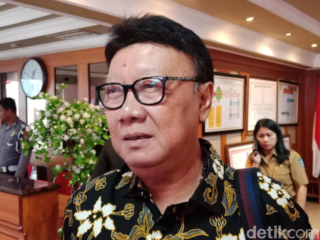 Cerita Mendagri Minta Maaf ke Jokowi Jika Kepala Daerah Kena OTT KPK Cerita Mendagri Minta Maaf ke Jokowi Jika Kepala Daerah Kena OTT KPK