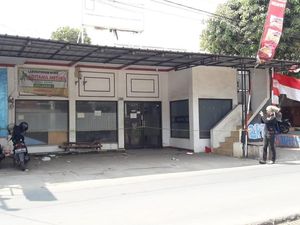 Klinik Aditama Medika Tempat Aborsi di Tambun Dipasangi Garis Polisi Klinik Aditama Medika Tempat Aborsi di Tambun Dipasangi Garis Polisi
