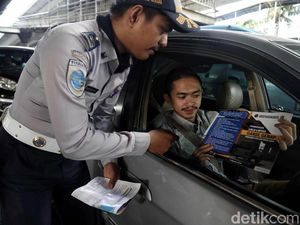 Respons Warga soal Perluasan Ganjil Genap di Jakarta Respons Warga soal Perluasan Ganjil Genap di Jakarta