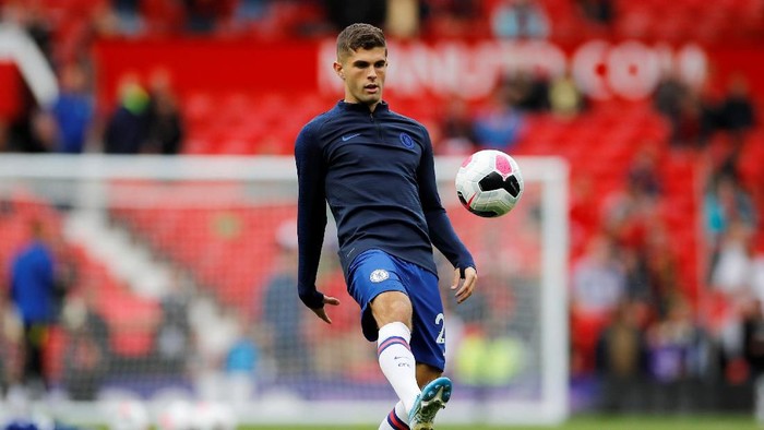 Soccer Football - Premier League - Manchester United v Chelsea - Old Trafford, Manchester, Britain - August 11, 2019 Chelsea's Christian Pulisic during the warm up before the match REUTERS/Phil Noble EDITORIAL USE ONLY. No use with unauthorized audio, video, data, fixture lists, club/league logos or 