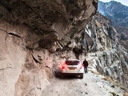 Kisah Jalan Paling Mengerikan Sedunia di India