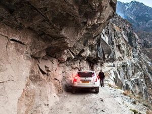 Kisah Jalan Paling Mengerikan Sedunia di India Kisah Jalan Paling Mengerikan Sedunia di India