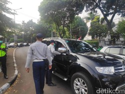 Dishub DKI Sosialisasi Ganjil Genap di Bundaran Senayan