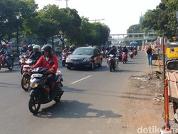 Pengendara di Salemba Juga Banyak Langgar Perluasan Ganjil-Genap