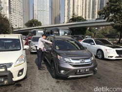 Uji Coba Ganjil Genap, Kendaraan Keluar Exit Tol Tomang Disasar Dishub