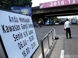 Dishub DKI Serahkan Masalah Penanda Taksi Online ke Kepolisian Dishub DKI Serahkan Masalah Penanda Taksi Online ke Kepolisian