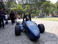 Hebat! Mobil Balap Buatan Mahasiswa Siap Berlomba di Jepang