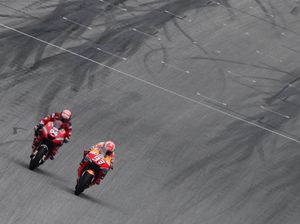Kalah di MotoGP Austria, Marquez: Saya Dipermainkan Dovizioso