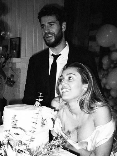 Liam Hemsworth dan Miley Cyrus