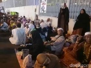 Video Perjuangan Jemaah Haji Mabit di Mina Video Perjuangan Jemaah Haji Mabit di Mina