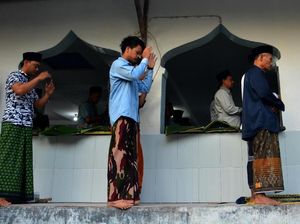 Jemaah Naqsabandiyah di Jombang Gelar Salat Idul Adha Hari Ini Jemaah Naqsabandiyah di Jombang Gelar Salat Idul Adha Hari Ini