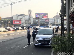 Uji Coba Ganjil-Genap di Jl Suryopranoto Gambir, Ada Pengendara Masih Bandel
