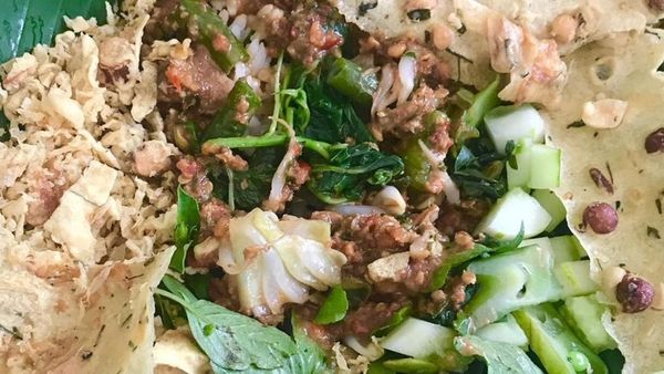 Biar Tetap Sehat Pagi Ini Enaknya Makan Pecel Pincuk yang Sedap