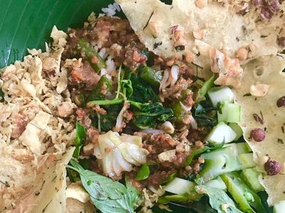 Biar Tetap Sehat Pagi Ini Enaknya Makan Pecel Pincuk yang Sedap
