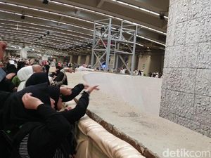 Melawan Iblis dengan Lontaran Batu Kerikil