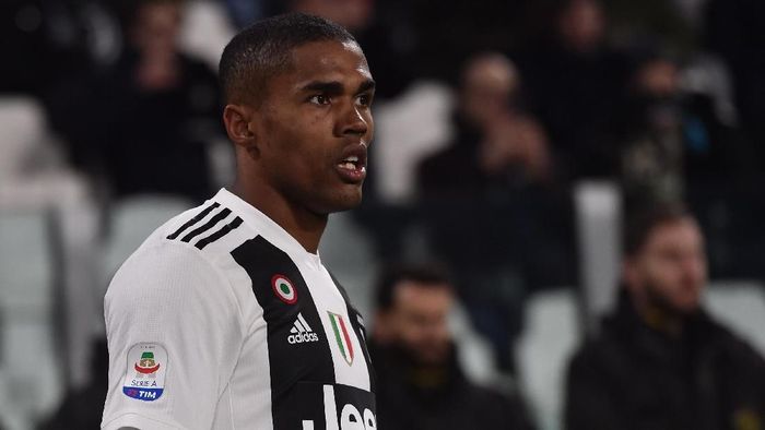 Douglas Costa siap ambil keuntungan dari hadirnya Maurizio Sarri. (Foto: Tullio M. Puglia/Getty Images) Douglas Costa siap ambil keuntungan dari hadirnya Maurizio Sarri. (Foto: Tullio M. Puglia/Getty Images)