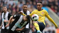 Pada pertandingan ini, Unai Emery tak memainkan Mesut Ozil dan Sead Kolasinac karena alasan keamanan. Reuters/Scott Heppell.