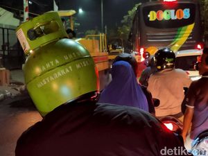 Helm Unik untuk Rakyat Missqueen Helm Unik untuk Rakyat Missqueen