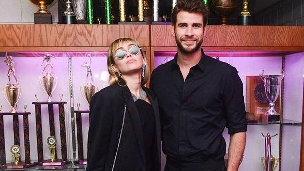 Liam Hemsworth dan Miley Cyrus Liam Hemsworth dan Miley Cyrus