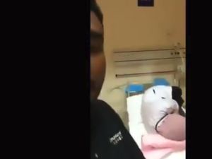 Rekam Dokter yang Tidur di Kasur RS, Pria Ini Malah Banjir Hujatan