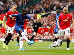 Azpilicueta Ikut Bela Tammy Abraham dan Mason Mount dari Kritik Mourinho
