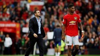 Frank Lampard ogah banyak beralasan perihal kekalahan telak Chelsea dari Manchester United. Chelsea kalah murni karena melakukan kesalahan-kesalahan. Reuters/Phil Noble.