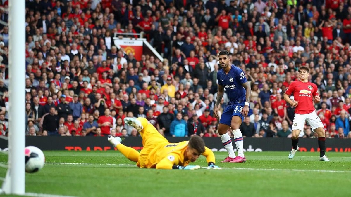 Chelsea kalah telak 0-4 dari Manchester United (Foto: Julian Finney/Getty Images)