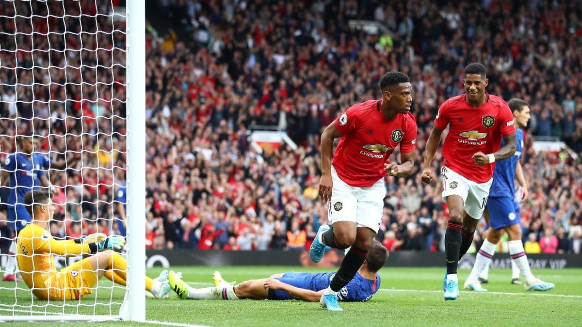 MU hajar Chelsea 4-0 di Old Trafford. (Foto: Julian Finney/Getty Images)