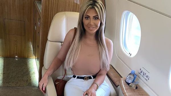 Berbaju Ketat, Artis Ini Bikin Heboh Satu Stasiun