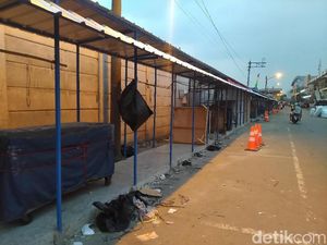 Direlokasi ke Kios, PKL Sekitar Masjid Agung Bogor Mengeluh Sepi Pembeli