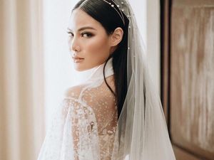 Potret Beauty Influencer Vinna Gracia yang Makeup Sendiri di Hari Pernikahan Potret Beauty Influencer Vinna Gracia yang Makeup Sendiri di Hari Pernikahan