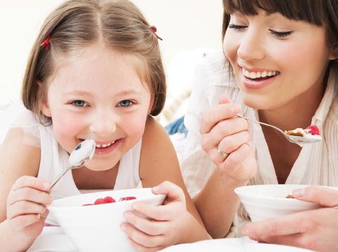Kapan Bayi Diperbolehkan Makan Yoghurt?