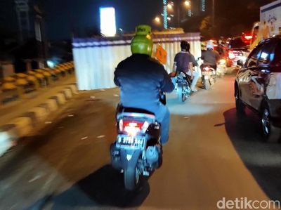 Hanya untuk Masyarakat Miskin, Helm Unik ala Elpiji 3 Kg