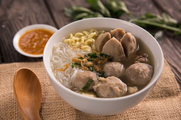 Cara Membuat Bakso Sapi Kuah Maknyus