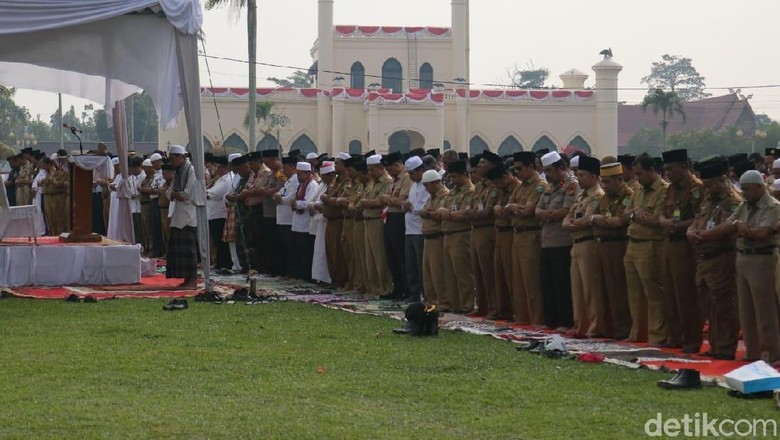 Karhutla di Riau, Warga Siak Gelar Salat Minta Hujan