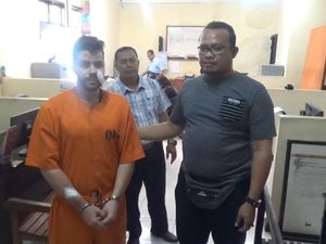 Bule Tendangan Kungfu Terbang Janji Bayar Ganti Rugi ke Korban Bule Tendangan Kungfu Terbang Janji Bayar Ganti Rugi ke Korban