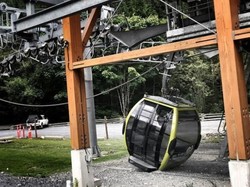 Duh! Kabel Sengaja Diputus, 30 Kereta Gantung di Kanada Jatuh