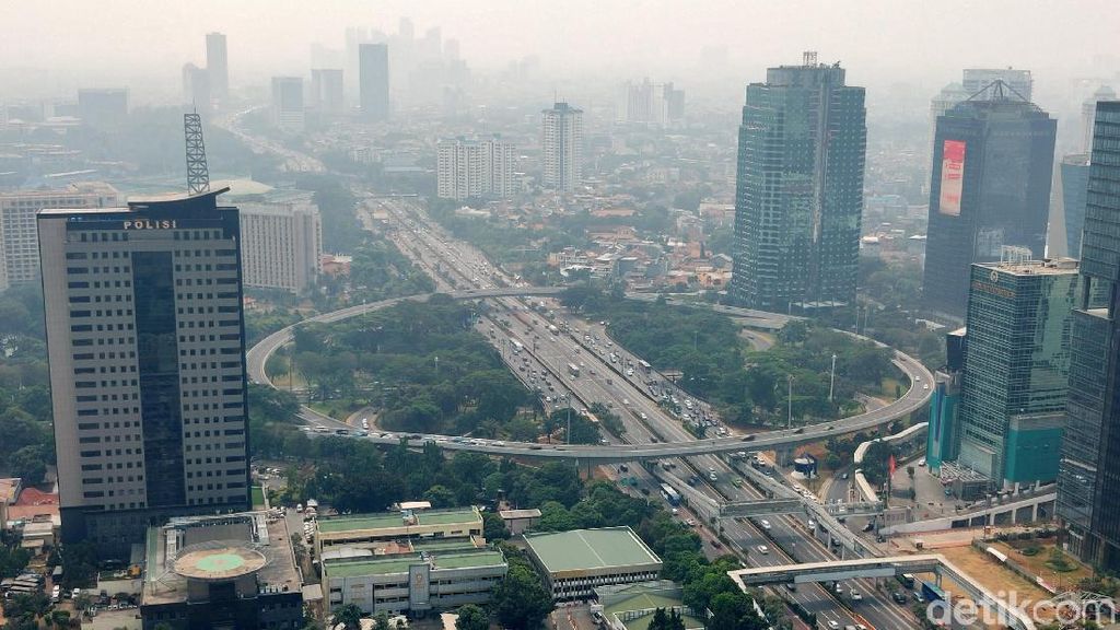 Memotret Polusi Ibu Kota Jakarta dengan Kamera Ponsel