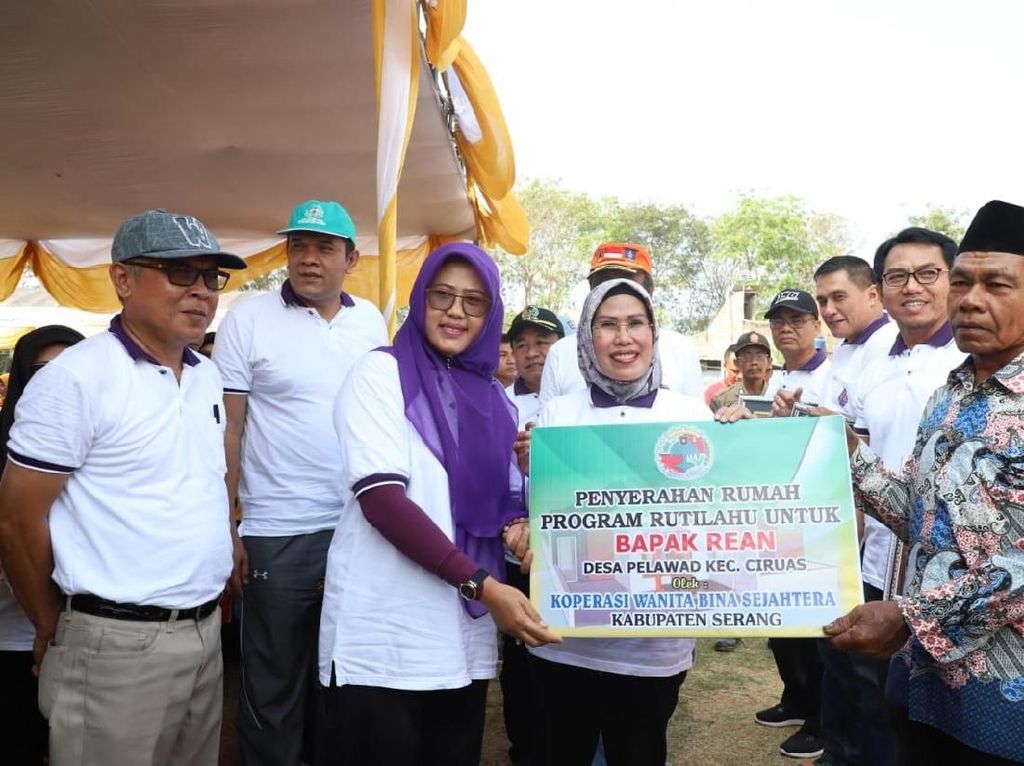Bupati Serang Ajak Milenial Kelola Koperasi Bupati Serang Ajak Milenial Kelola Koperasi
