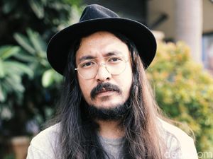 Gabung Dewa 19, Ello Sebut Itu Sebuah Anugerah Gabung Dewa 19, Ello Sebut Itu Sebuah Anugerah