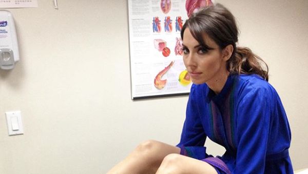 Diperas, Foto Intim Komika Ini Diancam Disebar