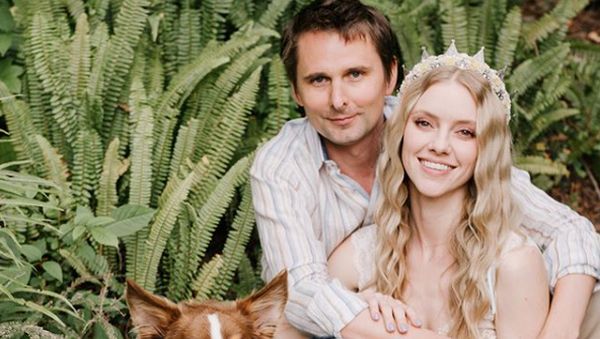 Matt Bellamy Muse Resmi Menikah dengan Model Video Klipnya