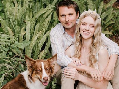Matt Bellamy Muse Resmi Menikah dengan Model Video Klipnya