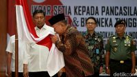 Cium Merah Putih, DI/TII hingga NII Ikrar Setia Pancasila