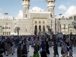 Kumpulan Doa Umroh: Doa Masuk Masjidil Haram Lengkap dengan Artinya