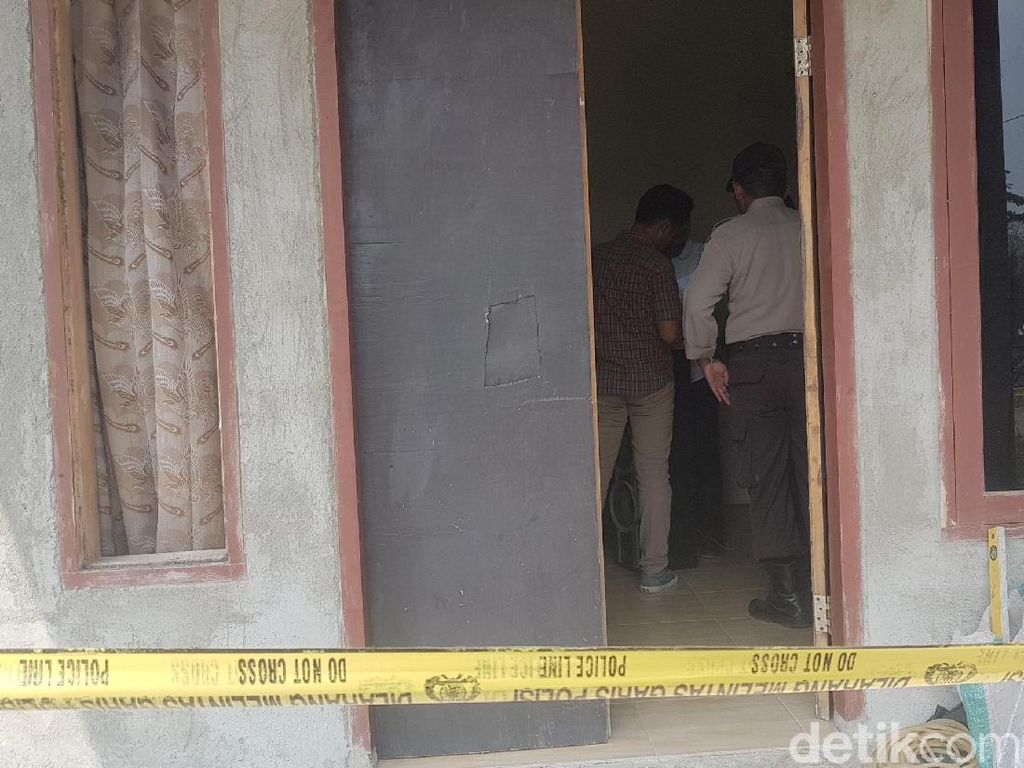 Pembunuhan Sekeluarga di Serang: Ayah-Ibu Ditusuk Senjata Tajam Pembunuhan Sekeluarga di Serang: Ayah-Ibu Ditusuk Senjata Tajam