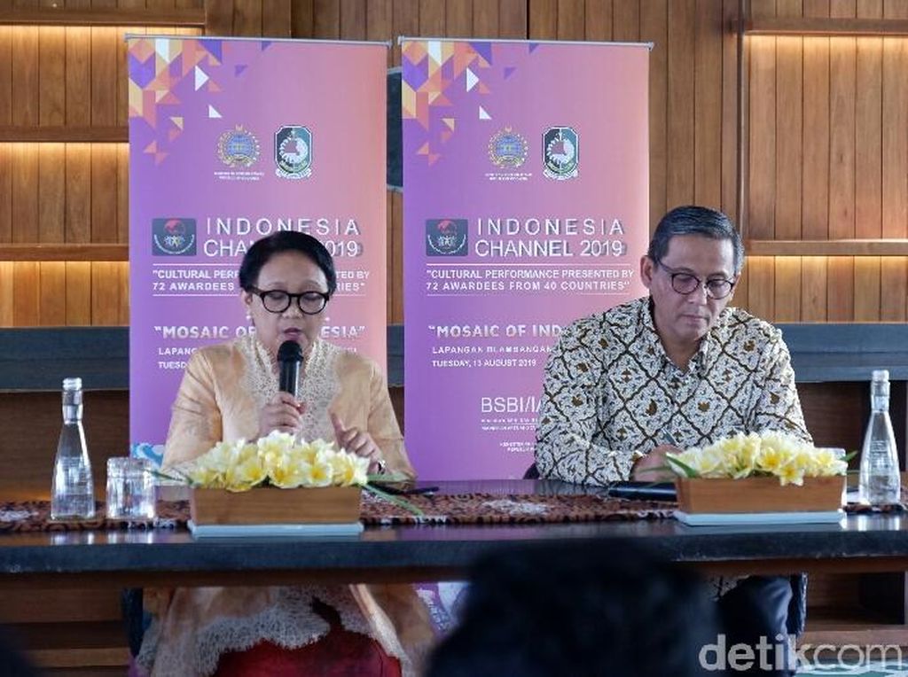 Terkait Situasi Hong Kong, Menlu Minta WNI Selalu Update Hotline KJRI Terkait Situasi Hong Kong, Menlu Minta WNI Selalu Update Hotline KJRI